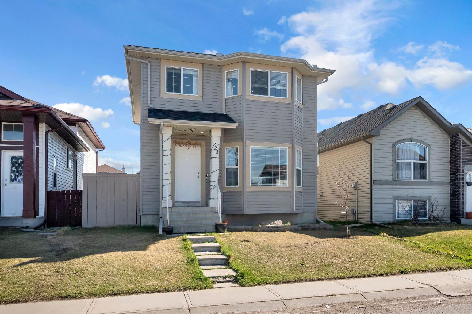 223 Taracove Estate Dr NE, Calgary, AB T3J 4R2