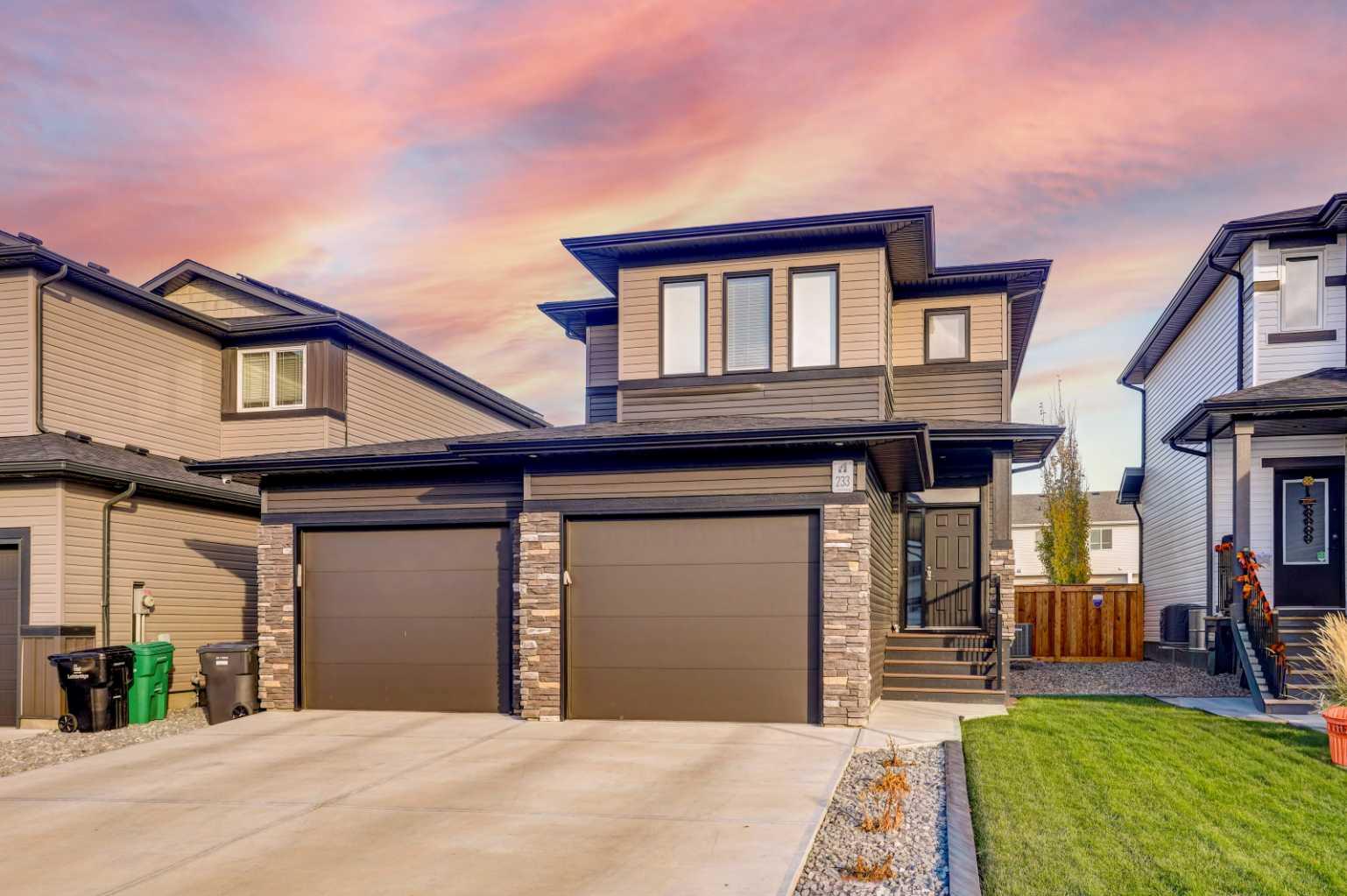 233 Agnes Short Pl N, Lethbridge, AB T1H 7G4