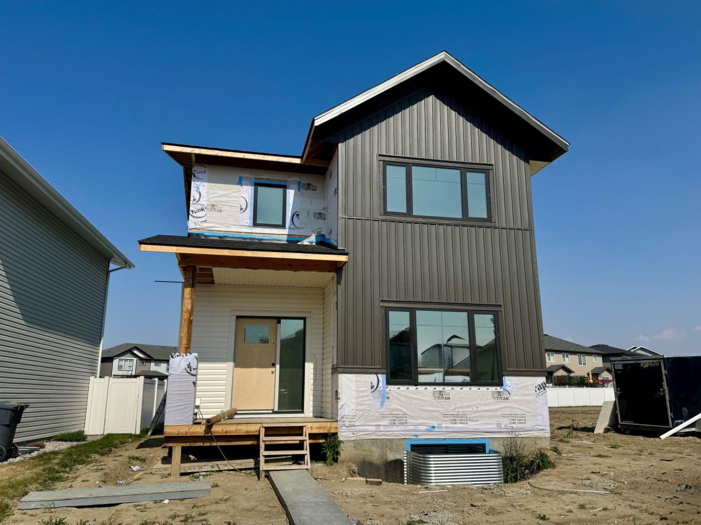 36 Memorial Pkwy, Rural Red Deer County, AB T4E 3B7