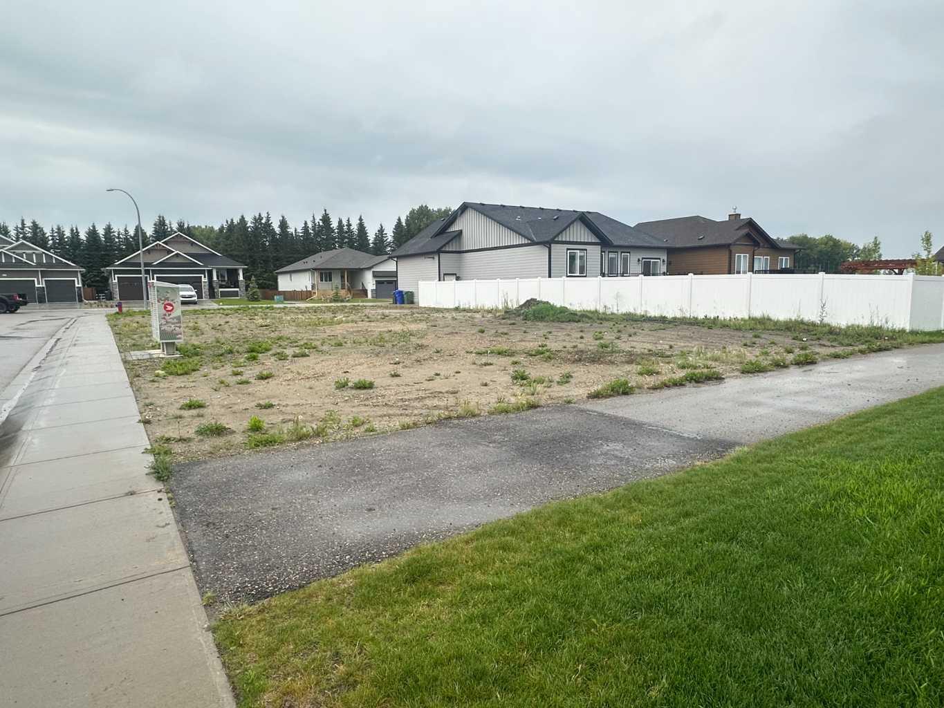 38 Viceroy Cres, Olds, AB T4H 0G2
