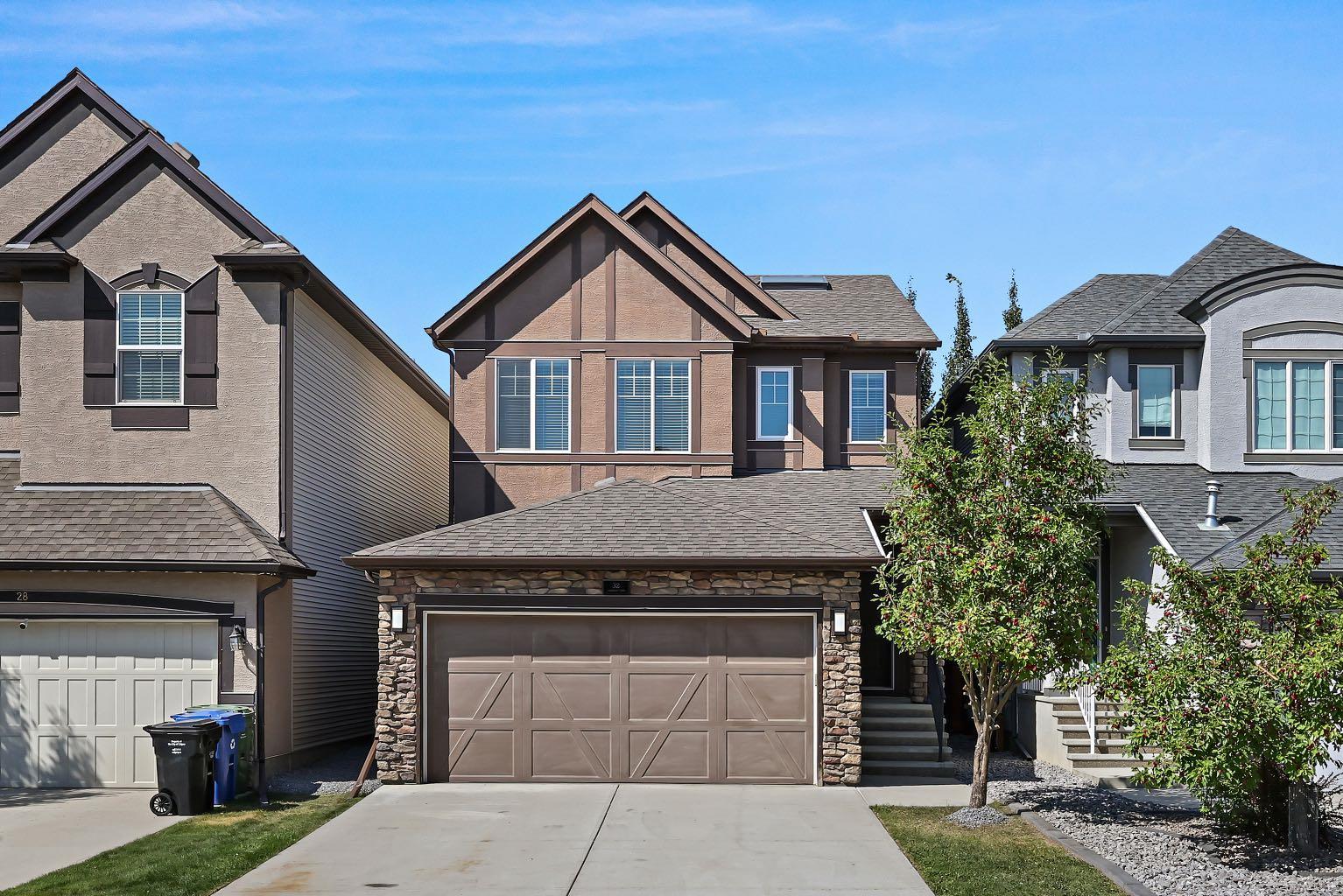 32 Cranarch Cres SE, Calgary, AB T3M 2J3
