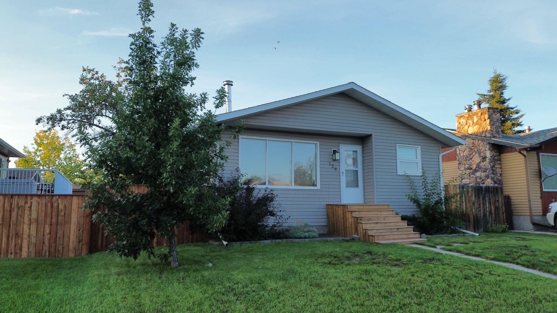126 Winkler Dr, Hanna, AB T0J 1P0