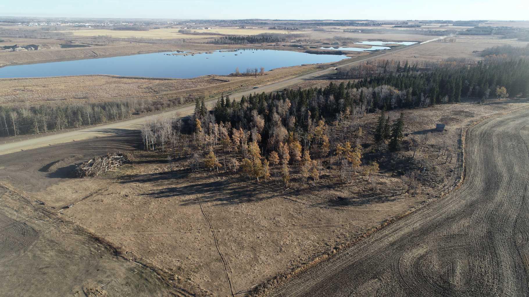 424 Township Rd, Rural Ponoka County, AB T4J 1R3