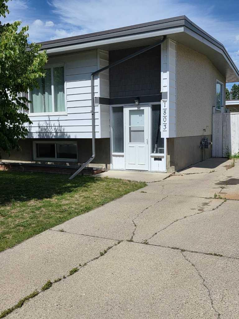 1803 Lakeside Rd S, Lethbridge, AB T1K 3H1
