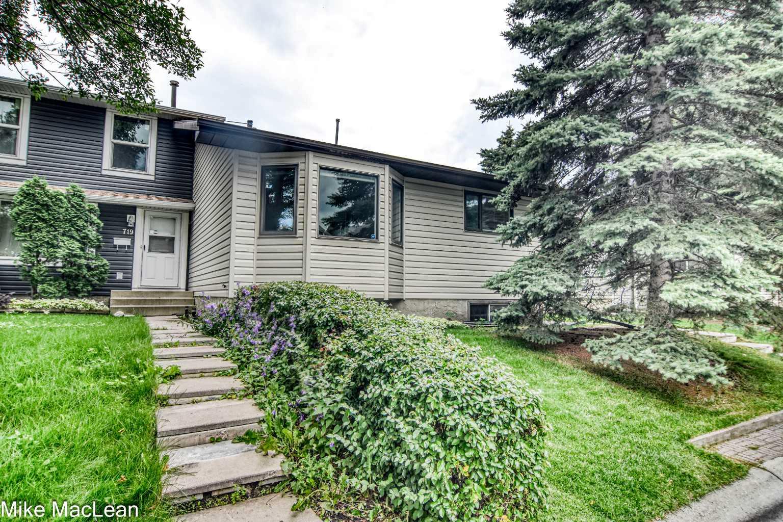 723 Whitehill Way NE, Calgary, AB T1Y 3E6