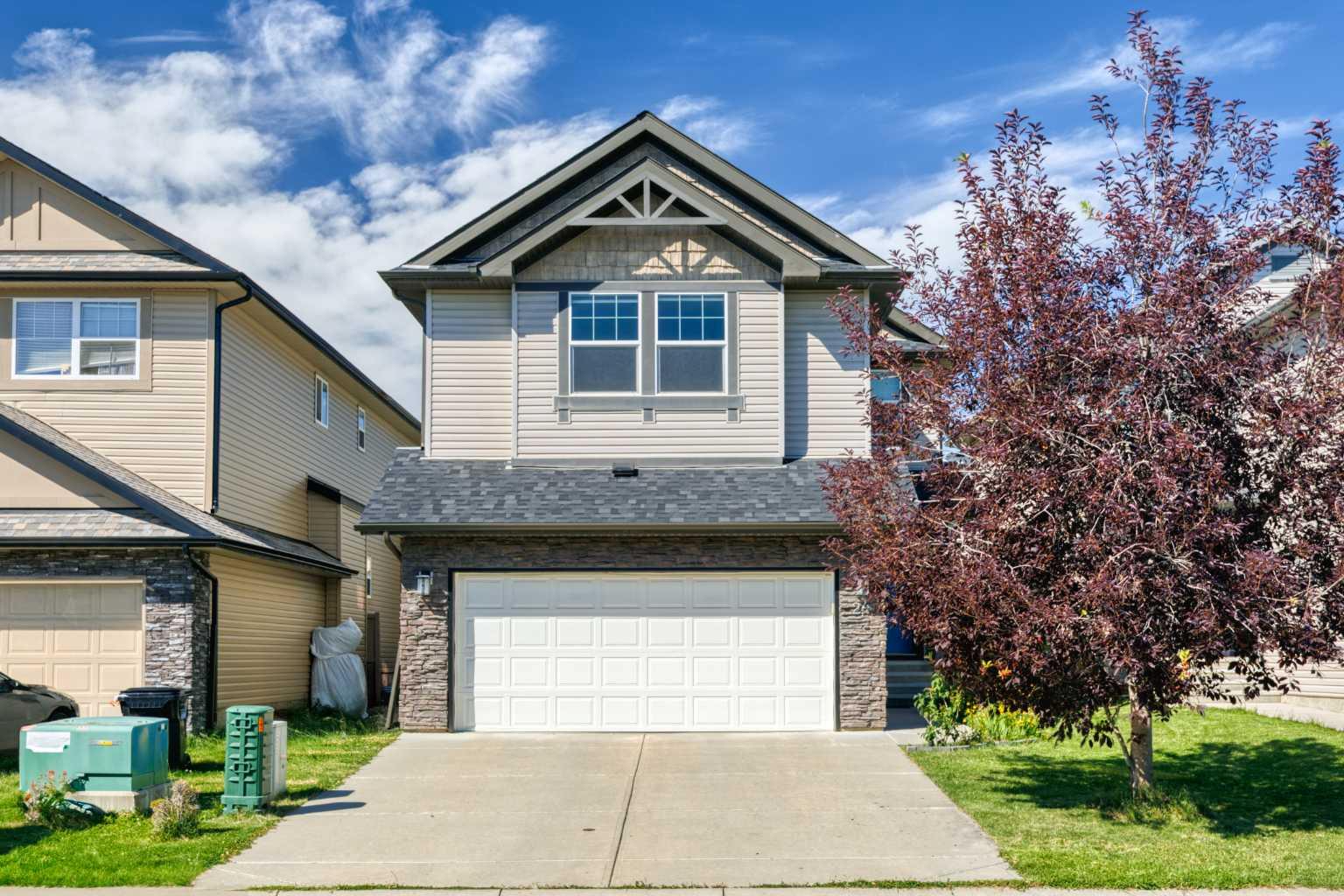 24 Panatella Sq NW, Calgary, AB T3K 0T4