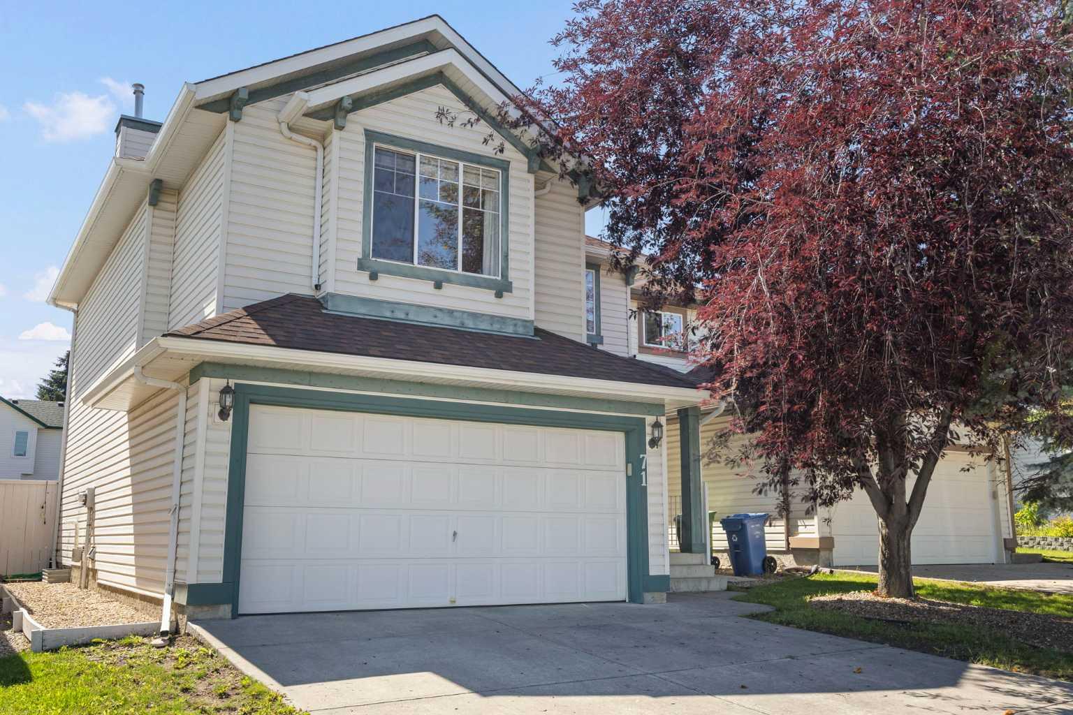 71 Somercrest Close SW, Calgary, AB T2Y 3H8