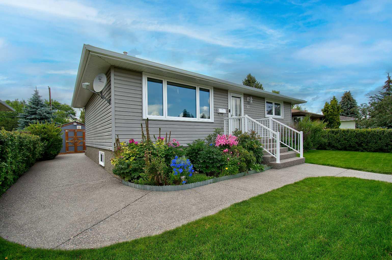 93 Lynnwood Dr SE, Calgary, AB T2C 0S5