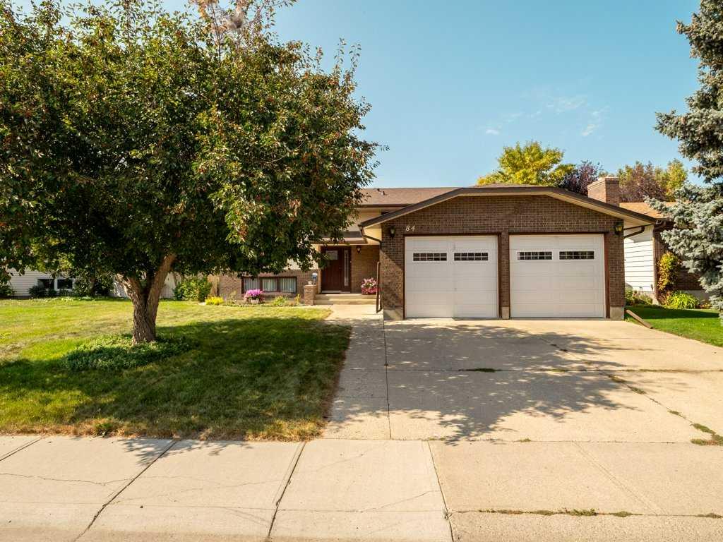 84 Elm Cres S, Lethbridge, AB T1K 4X1