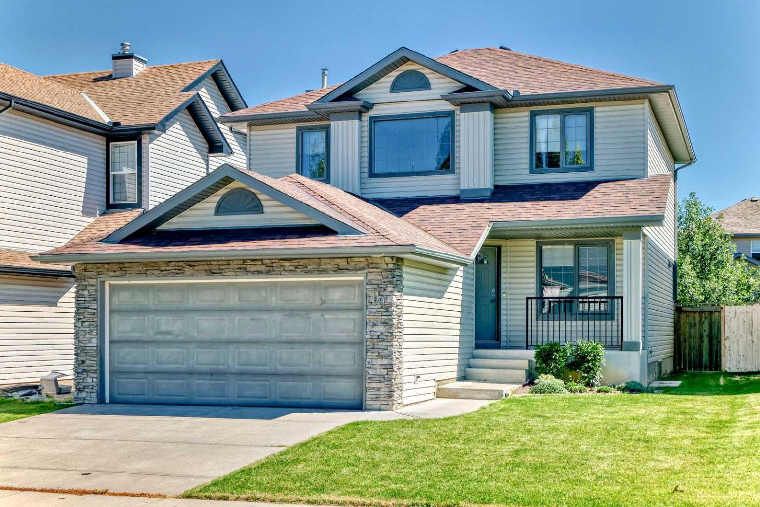 19 Westpoint Ct SW, Calgary, AB T3H 4M7