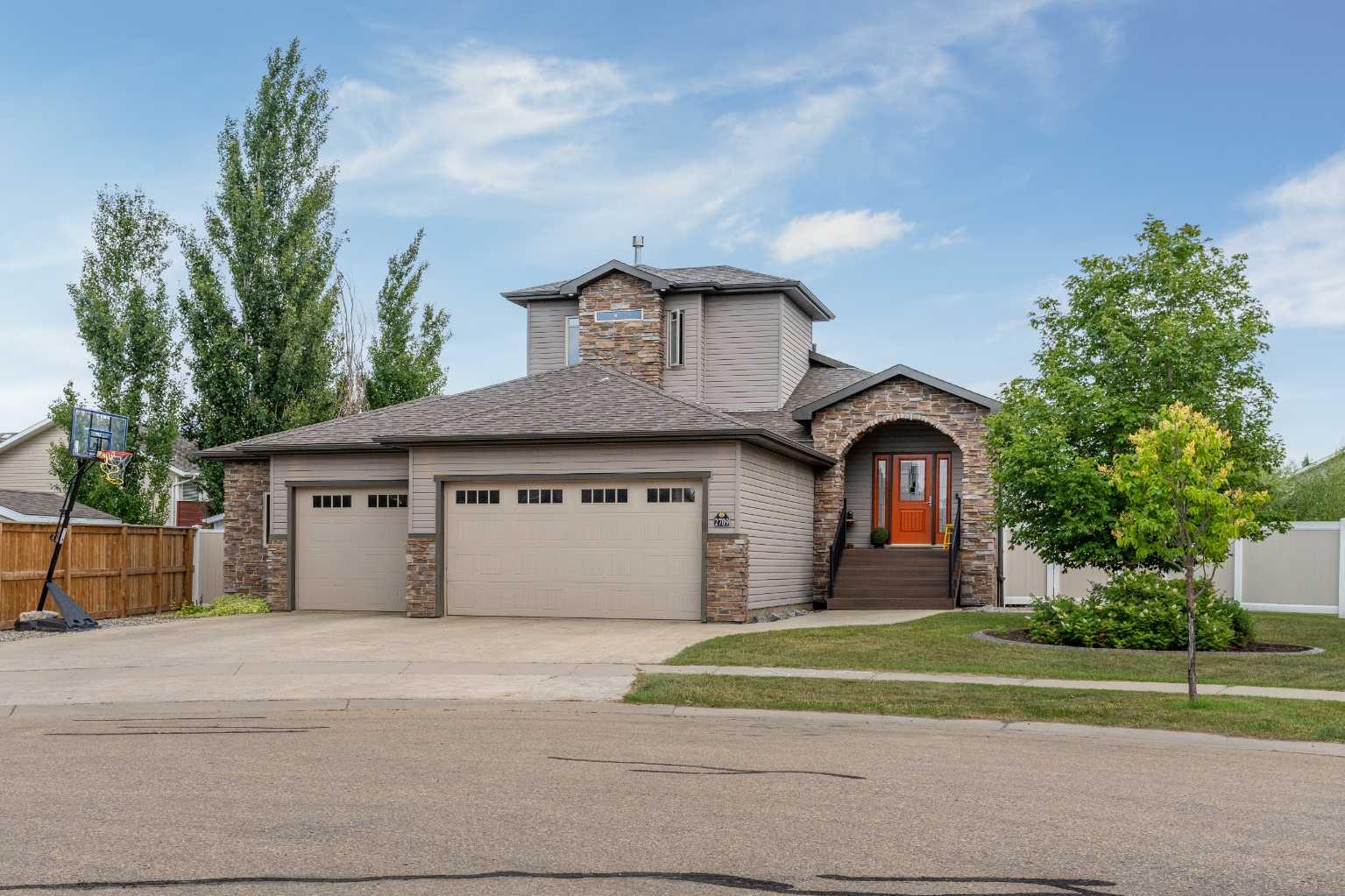 59 Streetclose Unit 2709 Street Close, Camrose, AB T4V 1P8