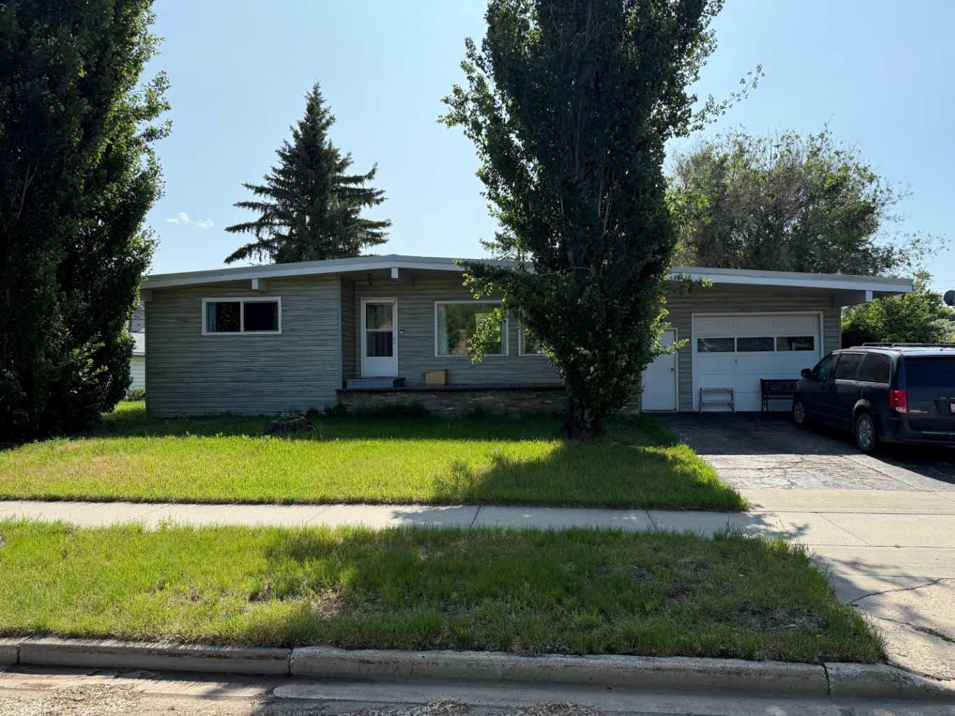 88 Villa St, Drumheller, AB T0J 0Y1