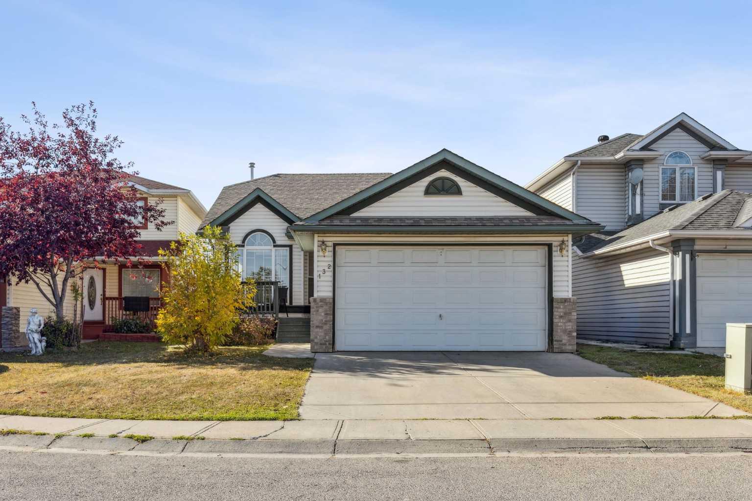 132 San Diego Grn NE, Calgary, AB T1Y 7C5