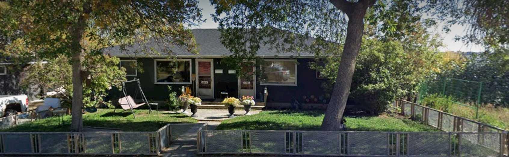 4324 Centre A St NE, Calgary, AB T2E 3B1
