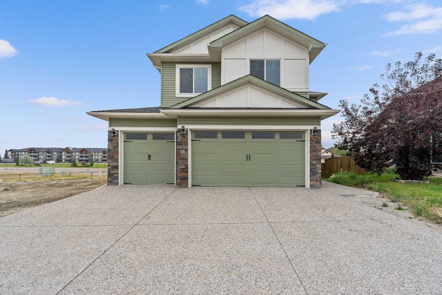 17 Lakes Estates Cir, Strathmore, AB T1P 0B7