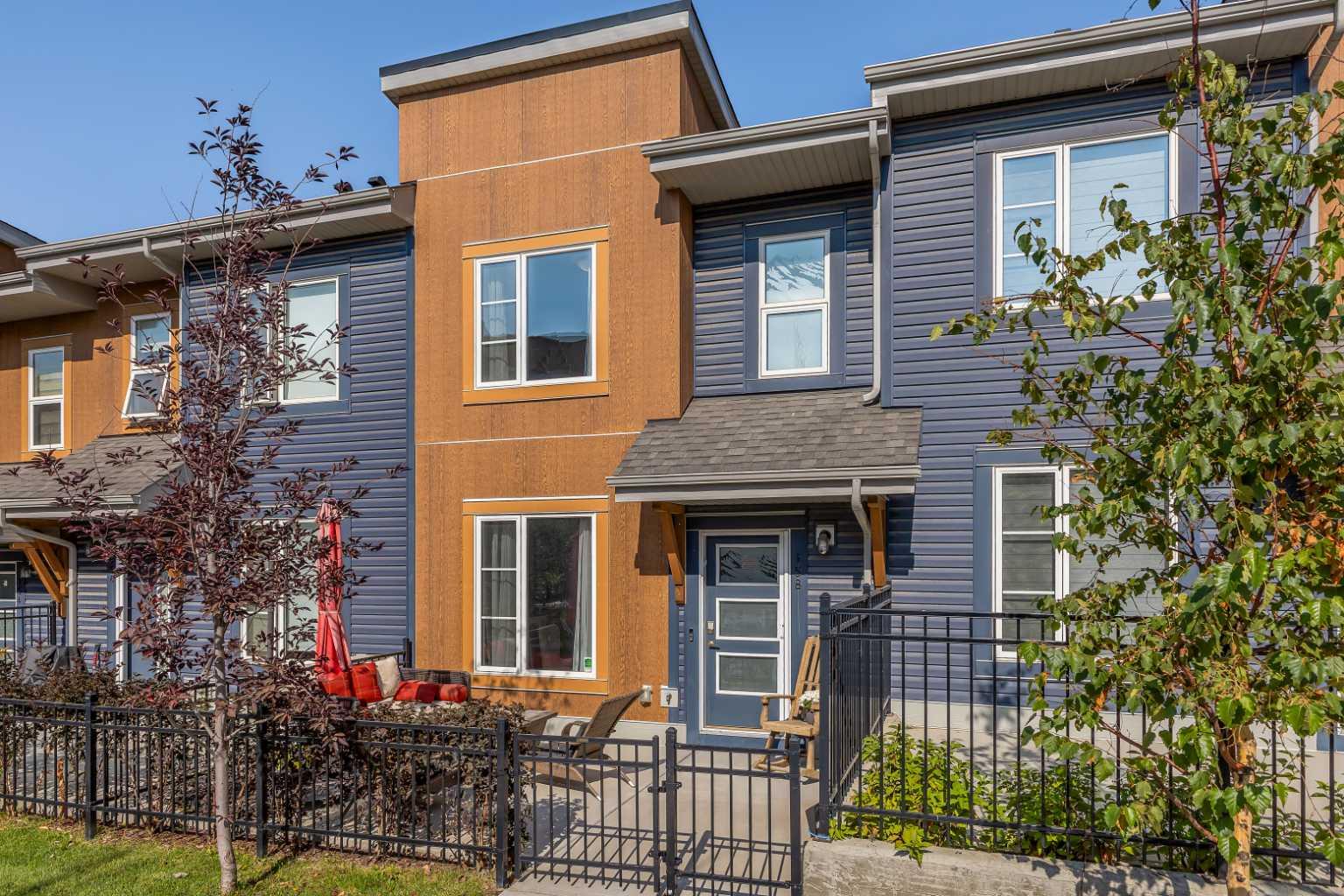 158 Livingston Common NE, Calgary, AB T3P 1K1