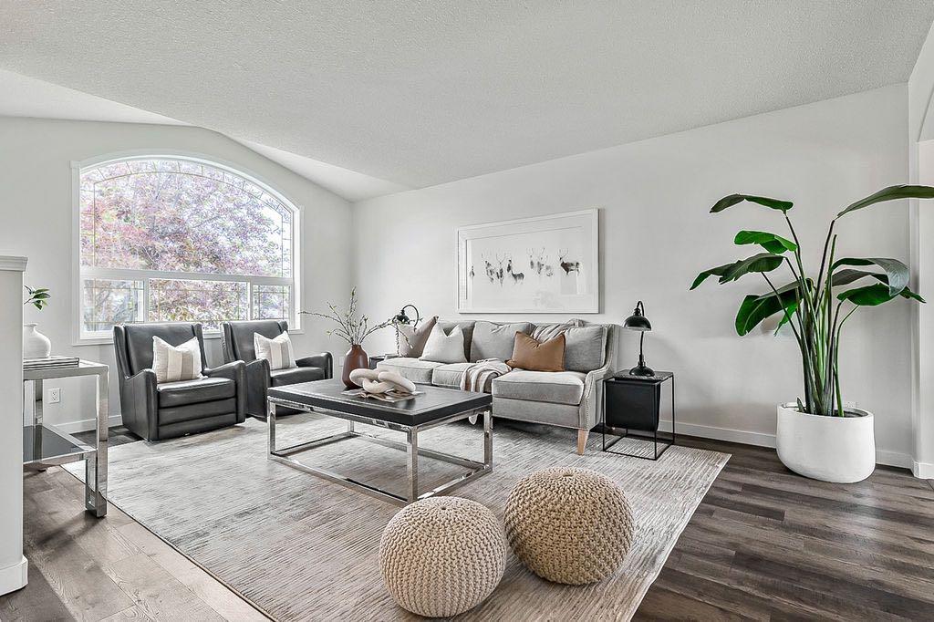 1923 Strathcona Ter, Strathmore, AB T1P 1S8