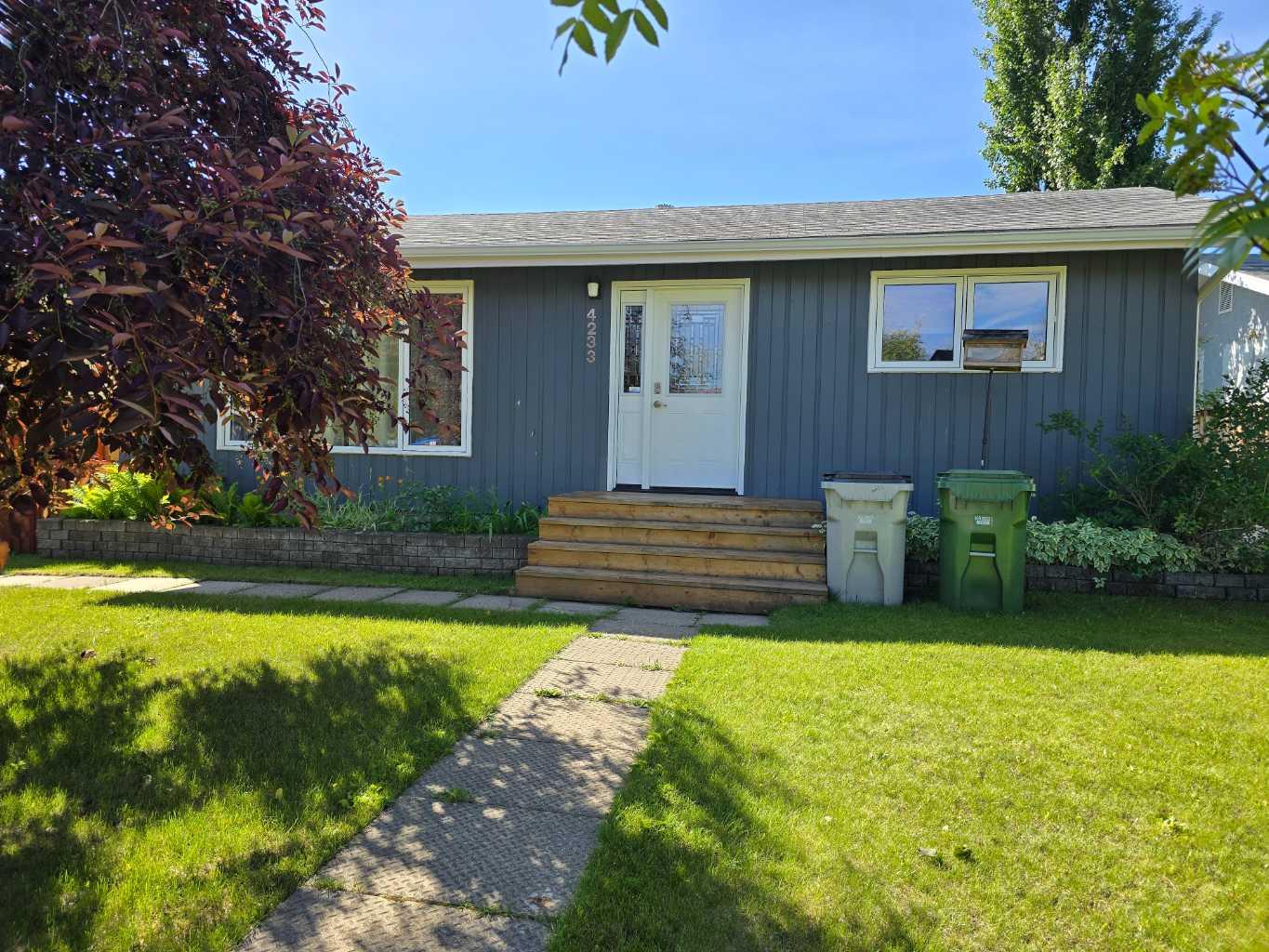 7 Avenue Unit 4233, Edson, AB T7E 1A6
