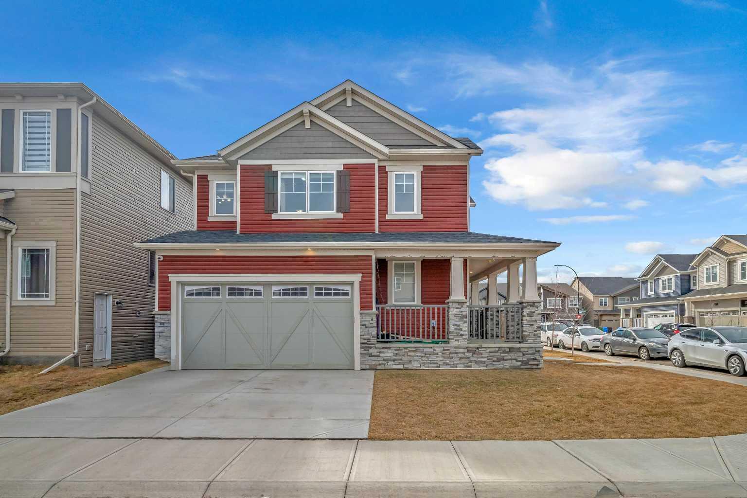 271 Carringham Rd NW, Calgary, AB T3P 1V4