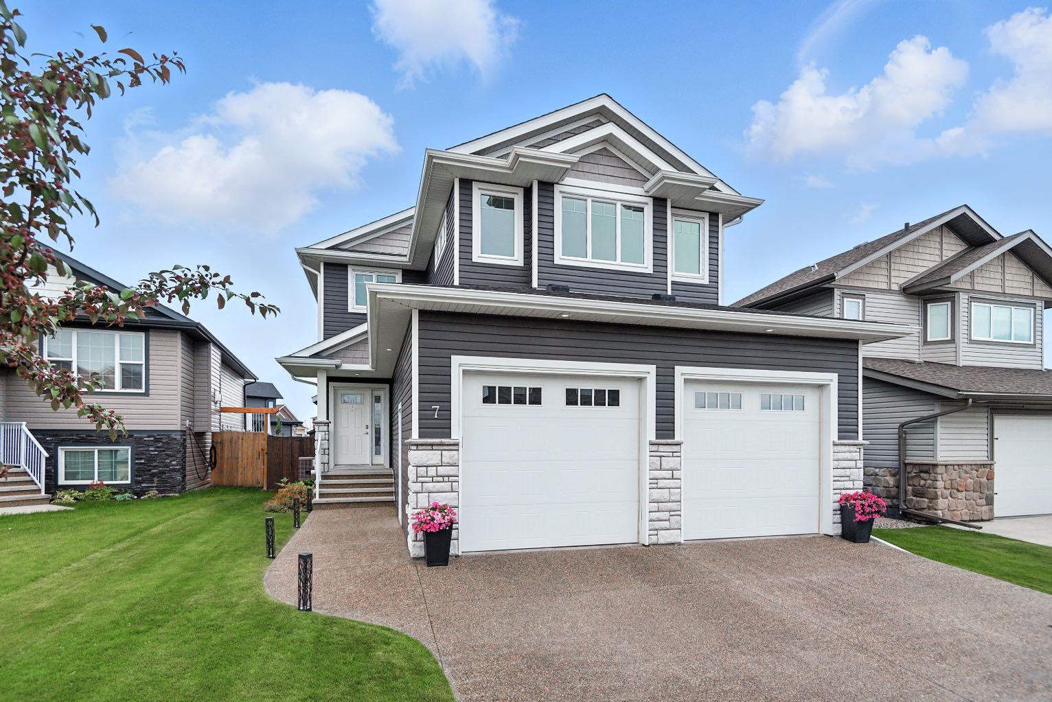 7 Vancouver Cres, Red Deer, AB T4R 0N6