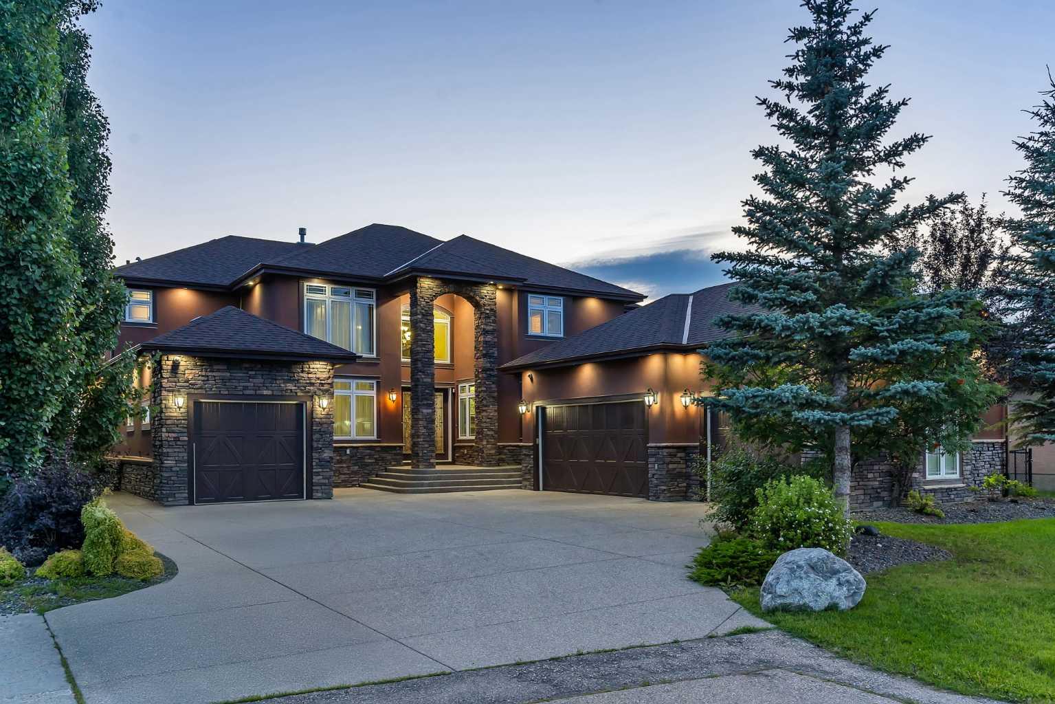989 E Lakeview Rd, Chestermere, AB T1X 1R2