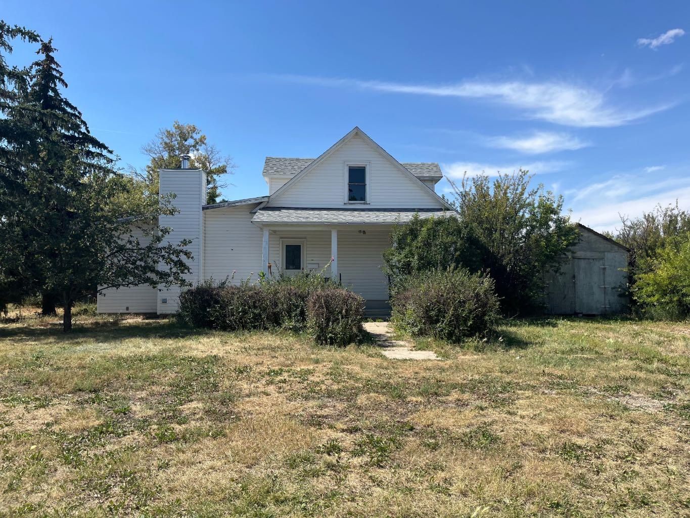 210 5 Street, Warner, AB T0K 2L0