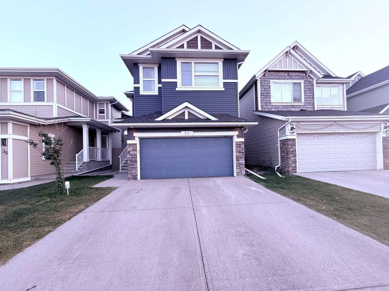 39 Redstone Rd NE, Calgary, AB T3N 0M2