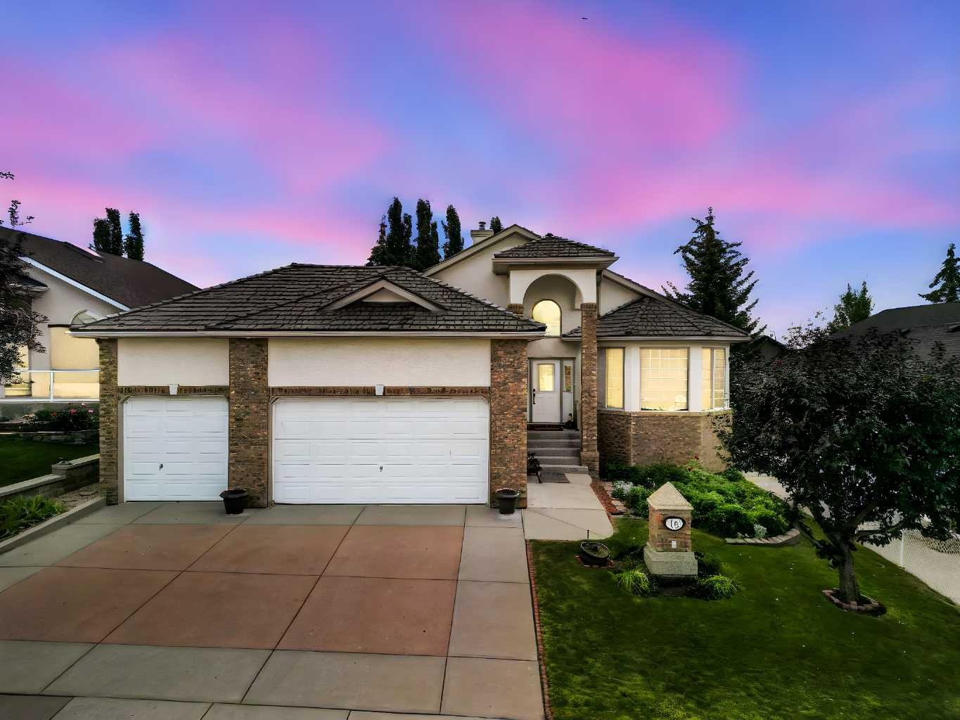 16 Arbour Estates Vw NW, Calgary, AB T3G 4E2