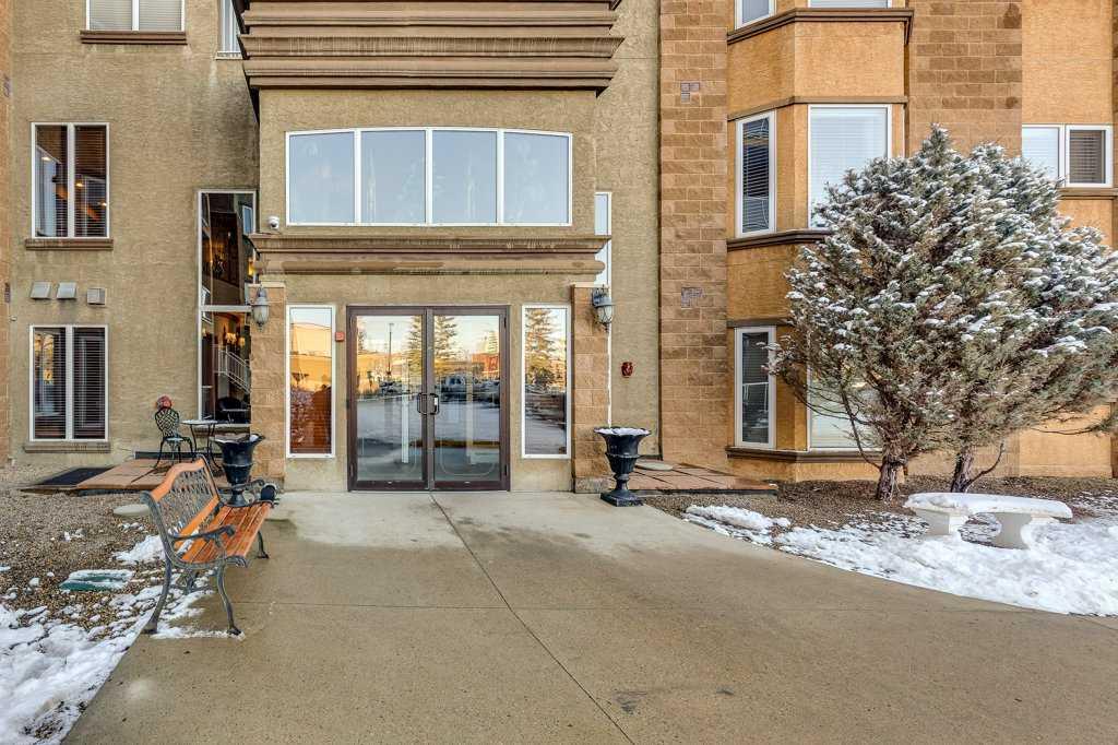 5300 48 Street Unit 304, Red Deer, AB T4N 7C5