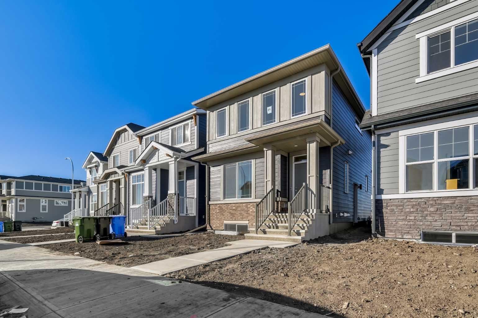 21 Mercado Lndg SE, Calgary, AB T3M 4C3