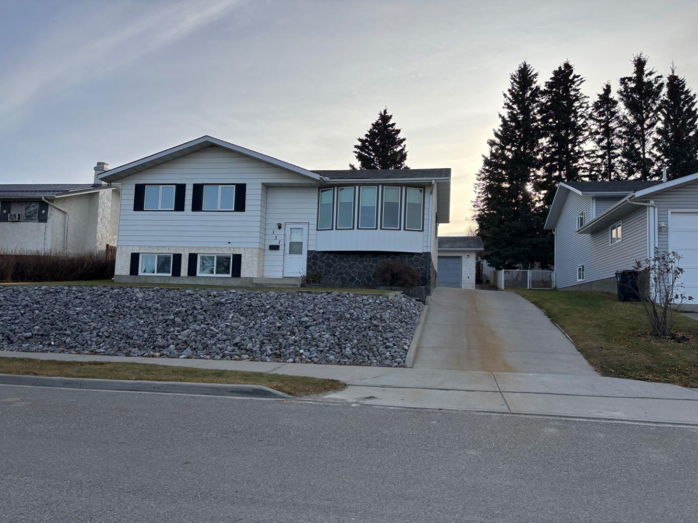 131 Collinge Rd, Hinton, AB T7V 1M1