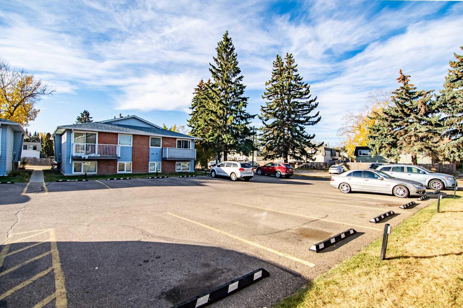 6320 58 Avenue Unit 2, Red Deer, AB T4N 5Z8