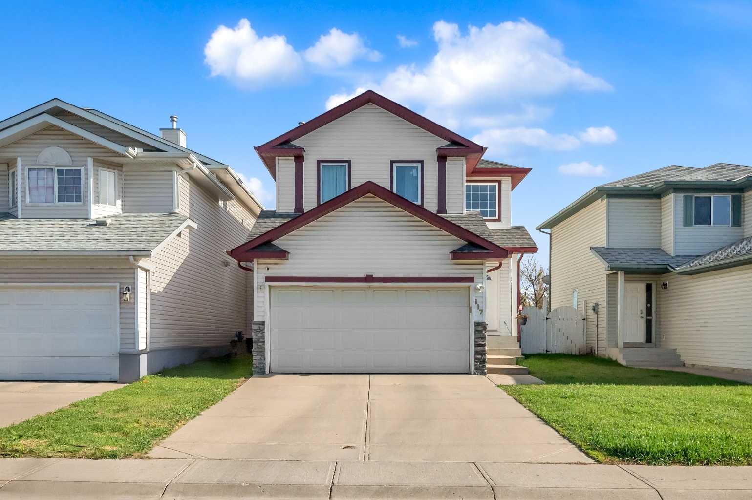 117 Douglas Ridge Cir SE, Calgary, AB T2Z 3C2
