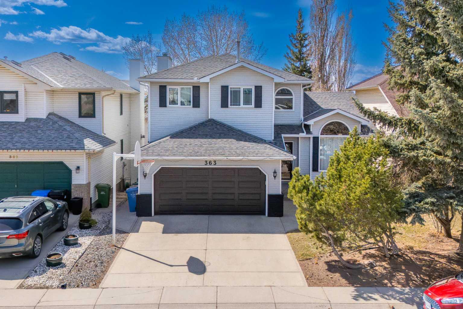 363 Hawktree Cir NW, Calgary, AB T3G 2X9