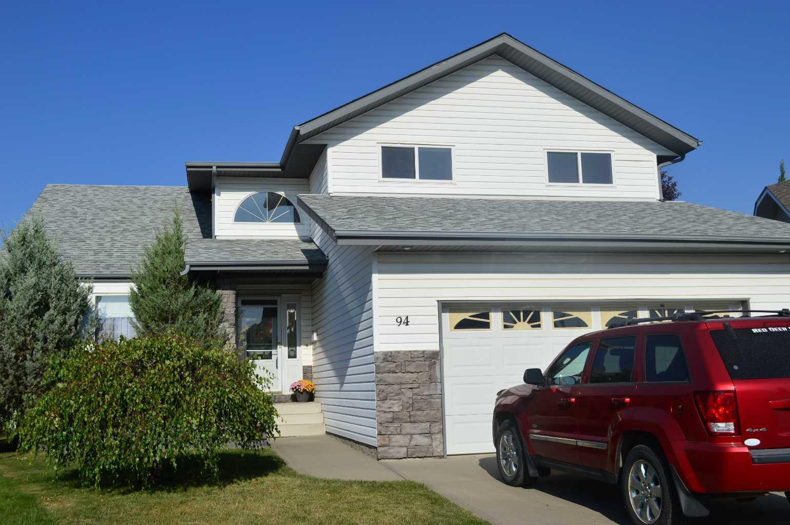 94 Lund Close, Red Deer, AB T4R 2T1