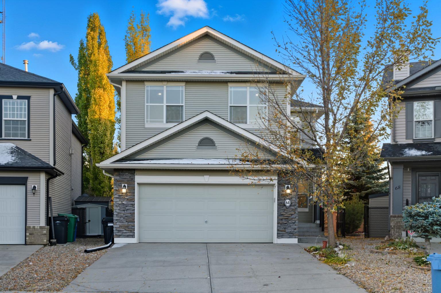 64 Cougarstone Sq SW, Calgary, AB T3H 5J4