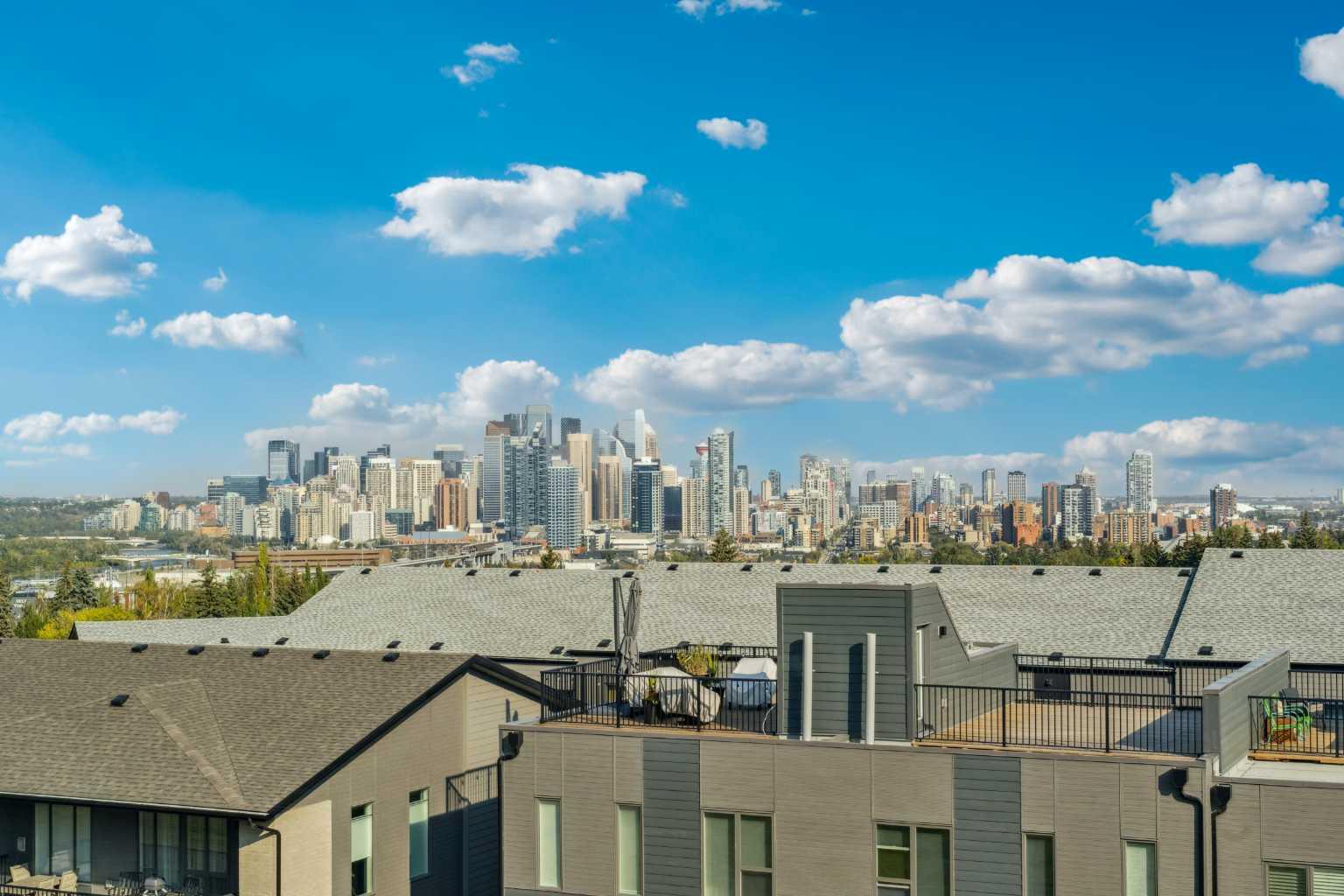 228 Sovereign Common SW, Calgary, AB T3C 3Y3