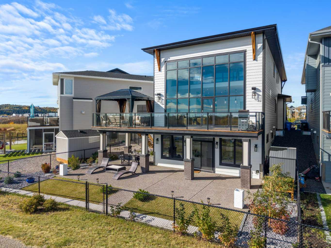 71 Creekstone Way SW, Calgary, AB T2X 4R4