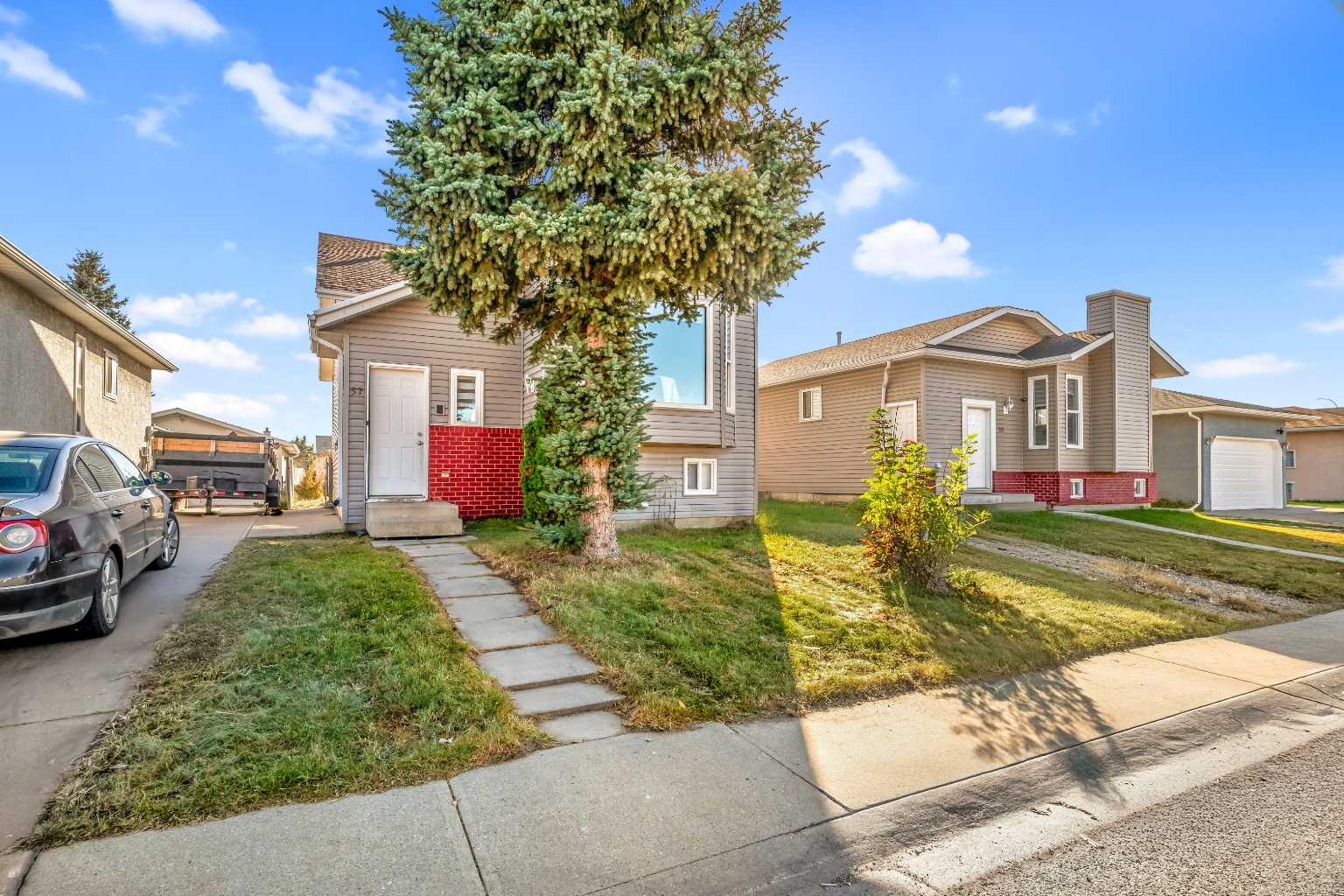 57 Martinview Cres NE, Calgary, AB T3J 2S5