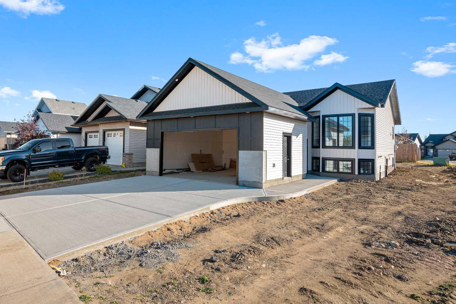 37 Street Unit 7111, Lloydminster, AB T9V 3R1