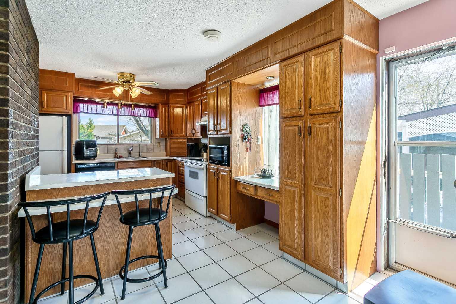 4971 Marcombe Rd NE, Calgary, AB T2A 4J5