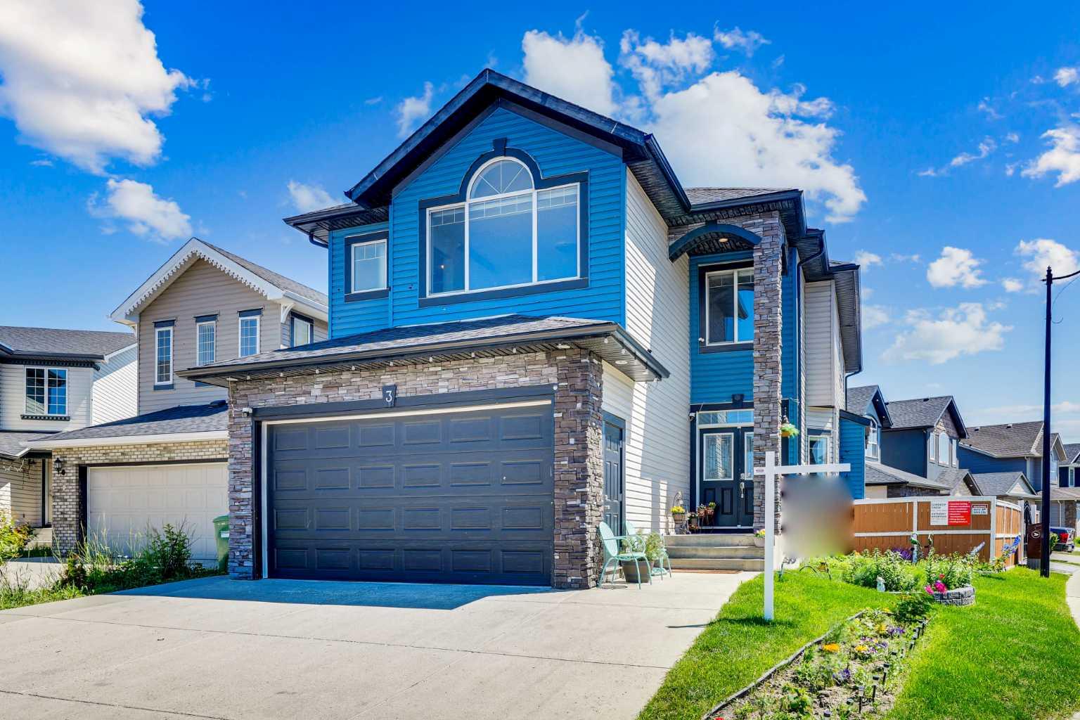 3 Taralake Mews NE, Calgary, AB T3J 0H9