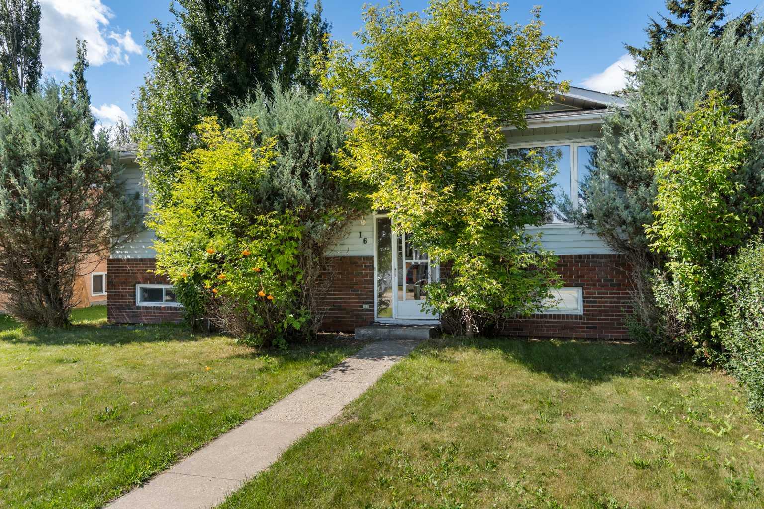 16 Atkinson Cres, Whitecourt, AB T7S 1C5