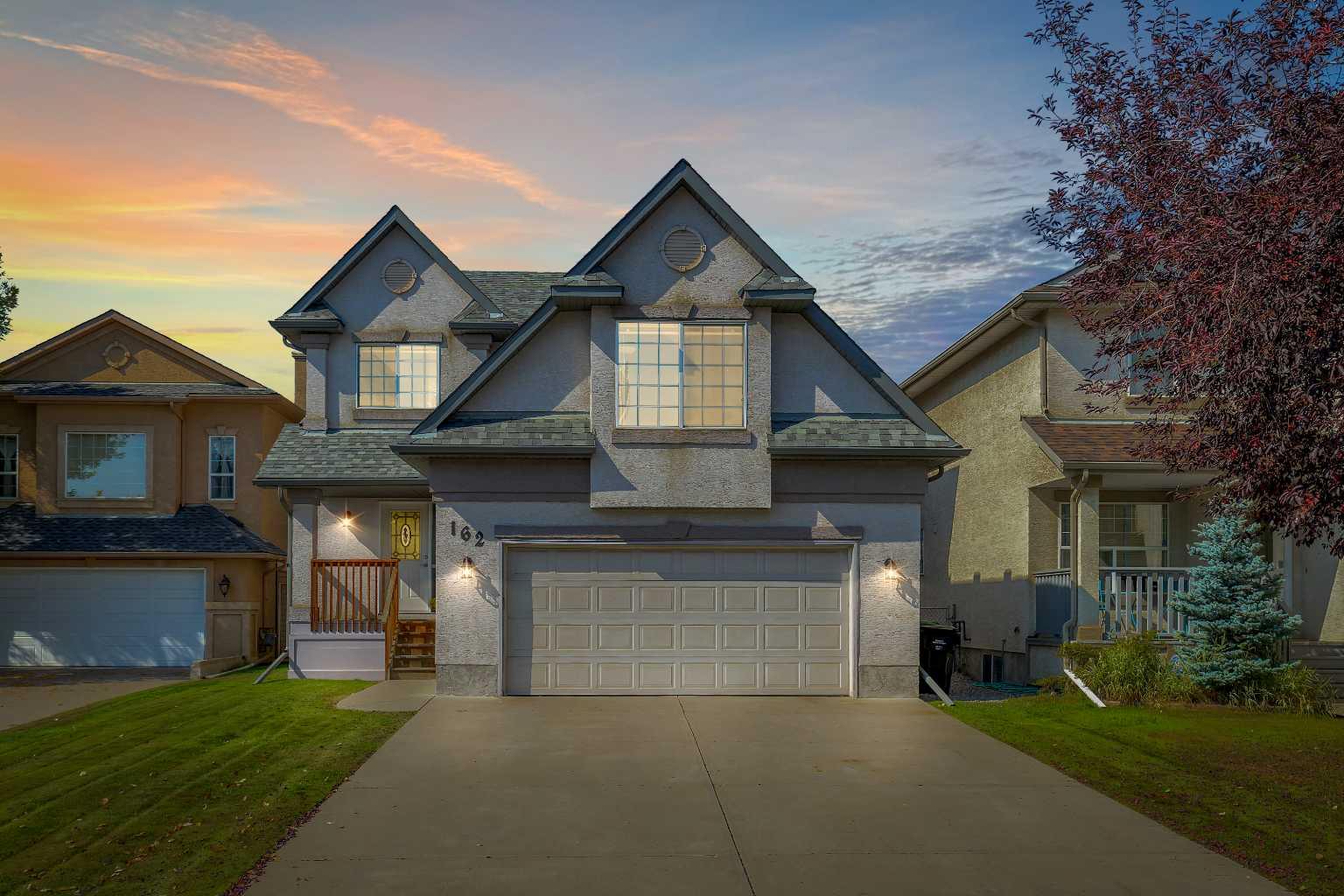 162 Harvest Grove Close NE, Calgary, AB T3K 4T6