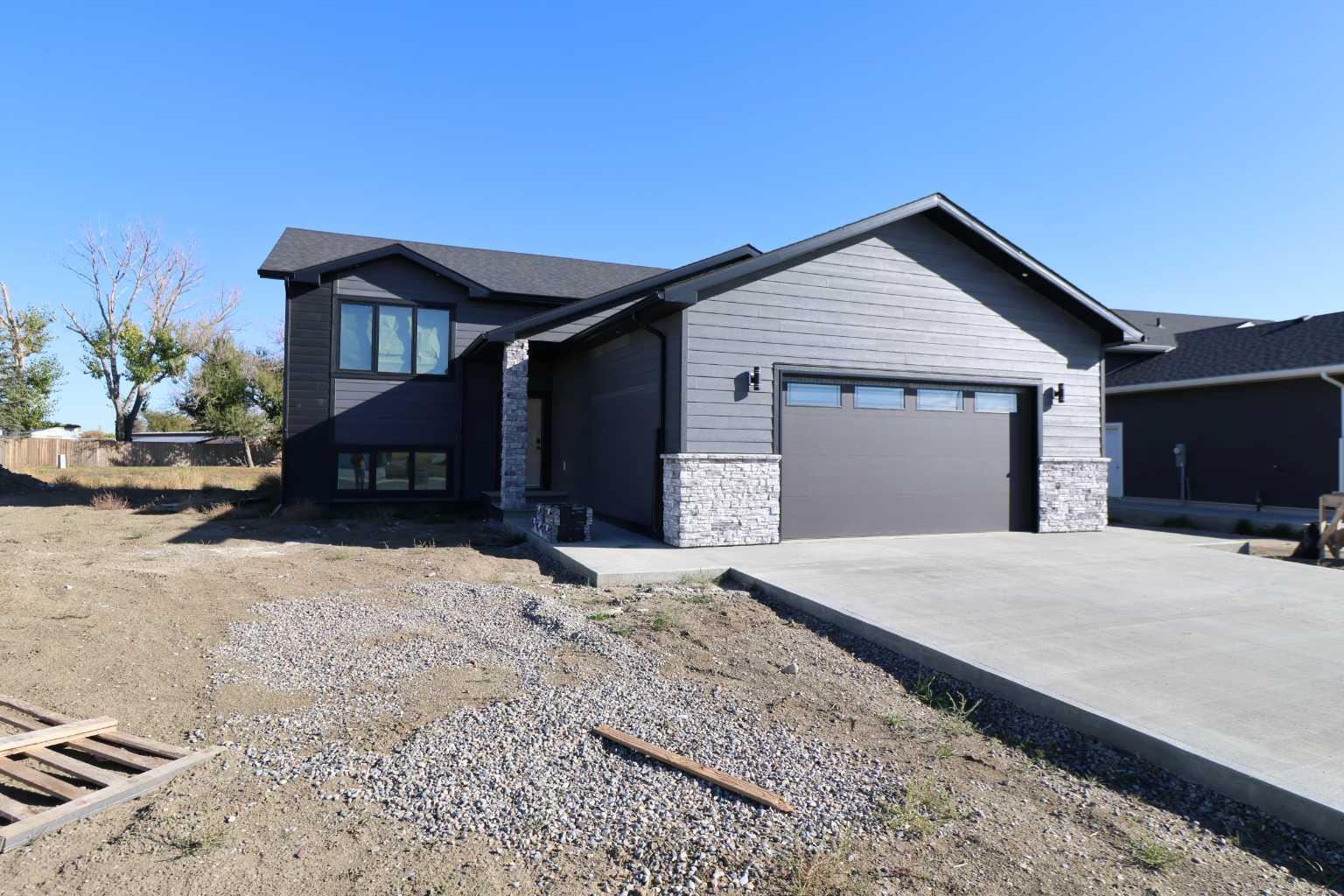 9 St Unit 329, Picture Butte, AB T0K 1V0