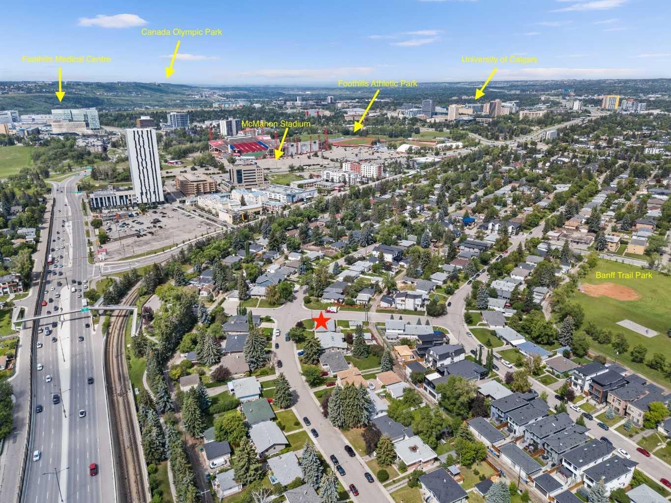 2140 Halifax Cres NW, Calgary, AB T2M 4C7