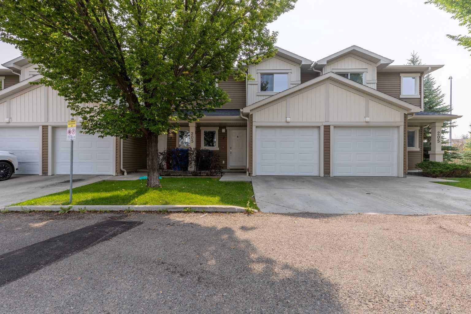 205 Silkstone Road W Unit 2, Lethbridge, AB T1K 4J9