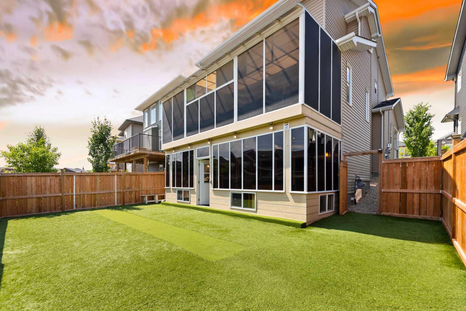 99 Evansglen Cir NW, Calgary, AB T3P 0W8