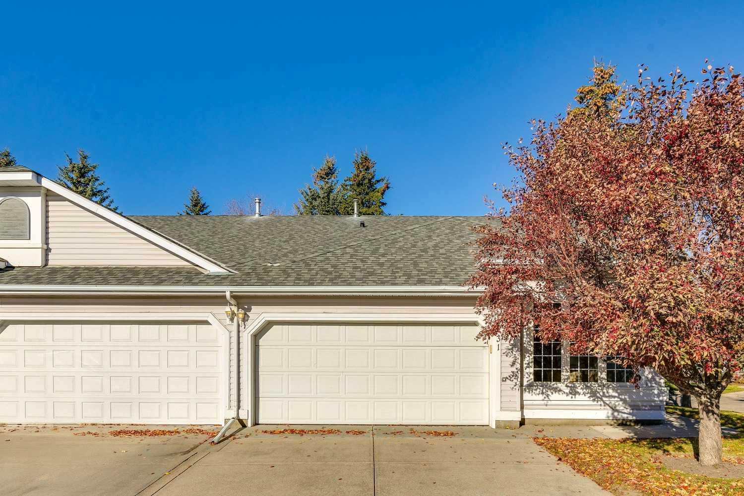 31 Douglasview Park SE, Calgary, AB T2Z 2R9