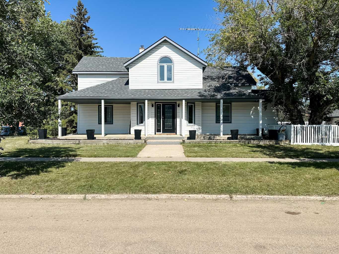 54 Street Unit 4901, Stettler, AB T0C 2L0